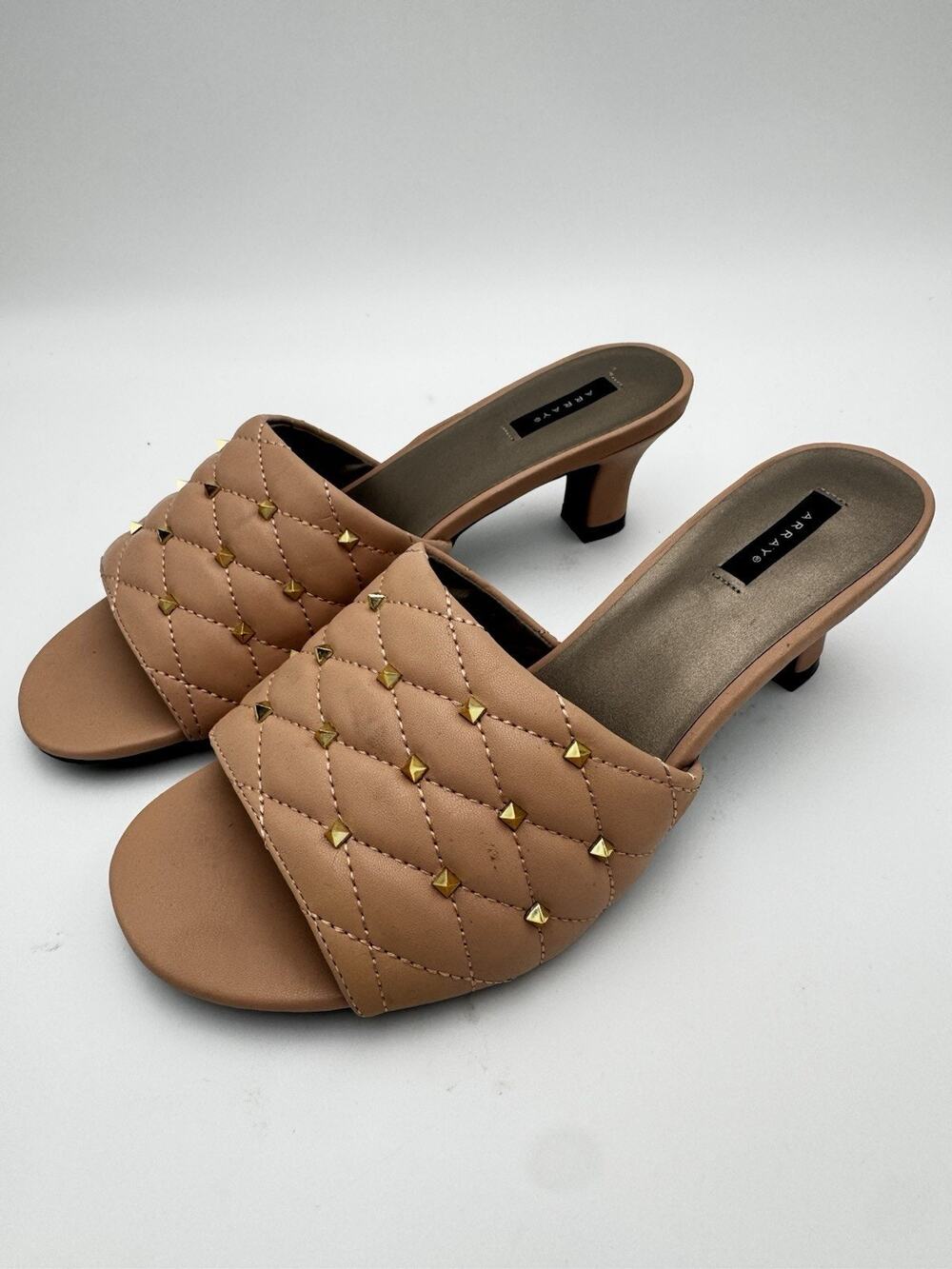 Array Women’s Tan Quilted Studded Kitten Heel Mules Size 9.5M